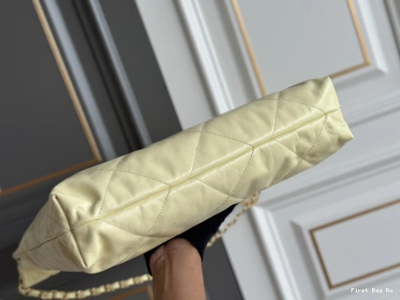 First Bag Ru HANDBAG 22 CHANEL 0726